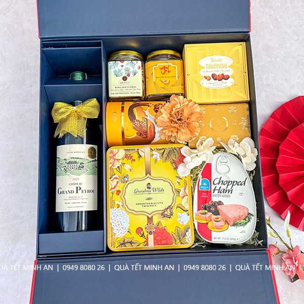 Hộp quà tết gỗ thông Xuân 2026 - HG1190