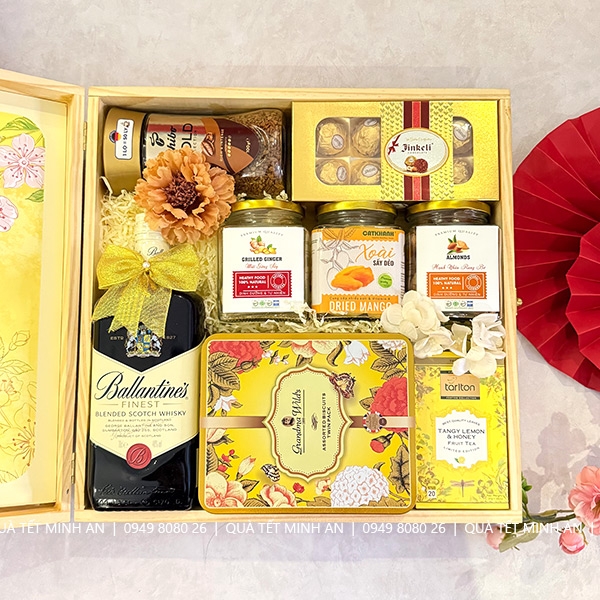 Hộp quà tết gỗ thông Xuân 2026 - HG1327