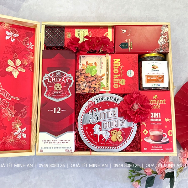 Hộp quà tết gỗ thông Xuân 2026 - HG1358