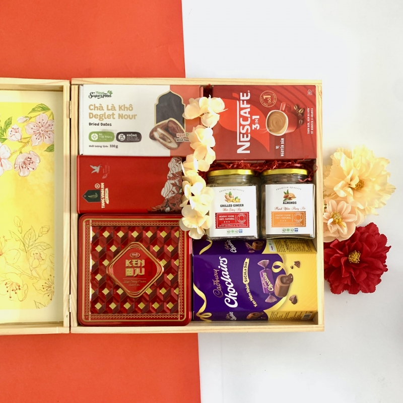 Hộp quà tết gỗ thông Xuân 2026 - HG760