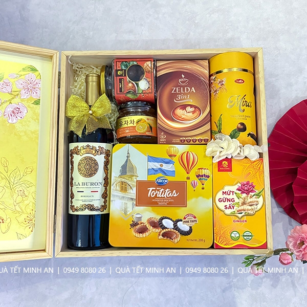 Hộp quà tết gỗ thông Xuân 2026 - HG960