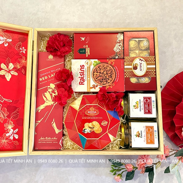 Hộp quà tết gỗ thông Xuân 2026 - HG995