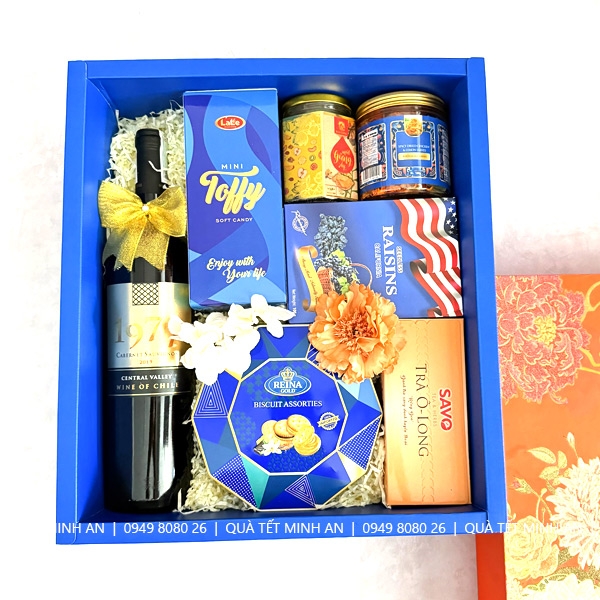 Hộp quà Tết Hoa Mẫu Đơn 2026 - HMD496